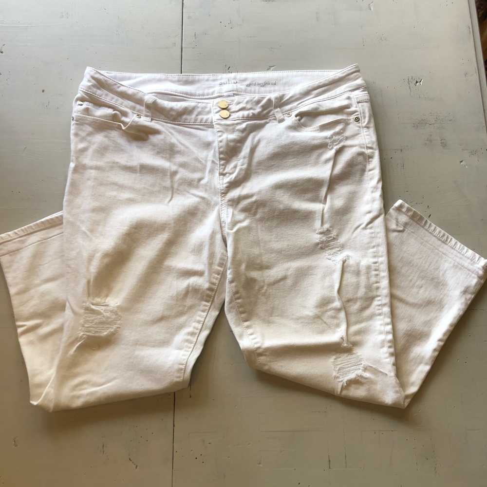 NY&Co Distressed Denim cropped boyfriend, Size 18
